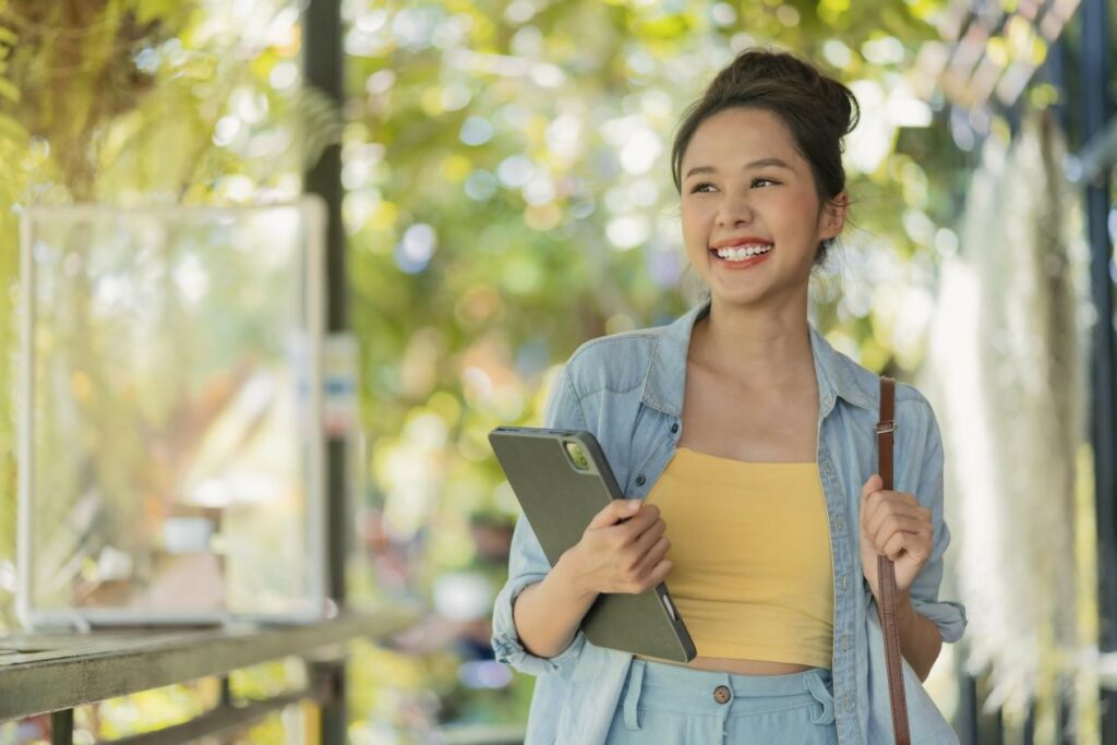 Explore the 2025 Harvard admission guide: requirements, deadlines, fees, and how to apply. Expert tips from PrepWorks, an education consultant in Malaysia.